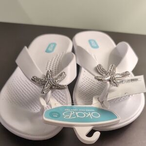 OKA b. White Sandals with Starfish Accents